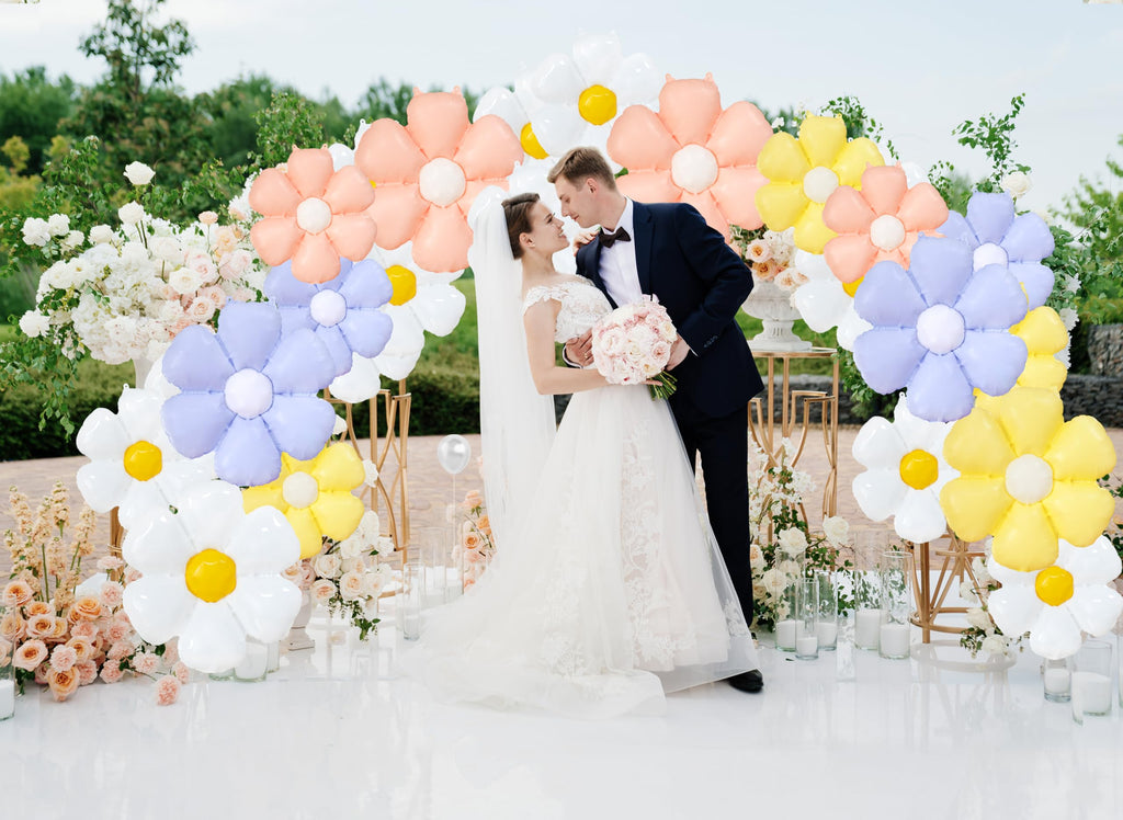 Daisy Flower Foil Balloon for Boho Birthday and Party Decor