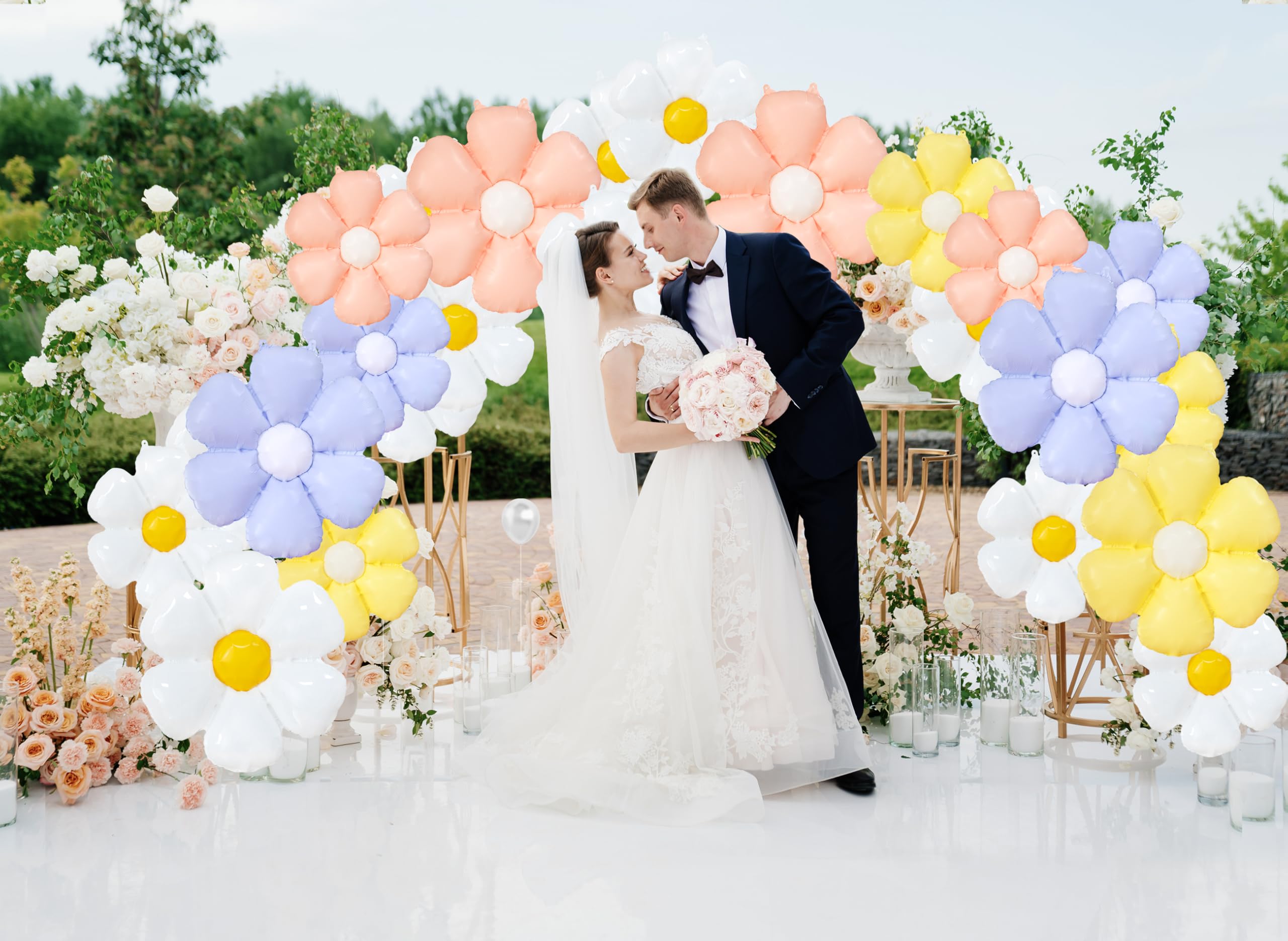 Daisy Flower Foil Balloon for Boho Birthday and Party Decor